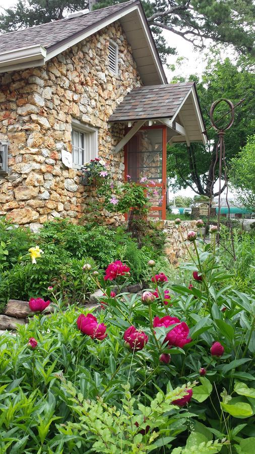 Rock Cottage Gardens B&B Eureka Springs Exteriör bild